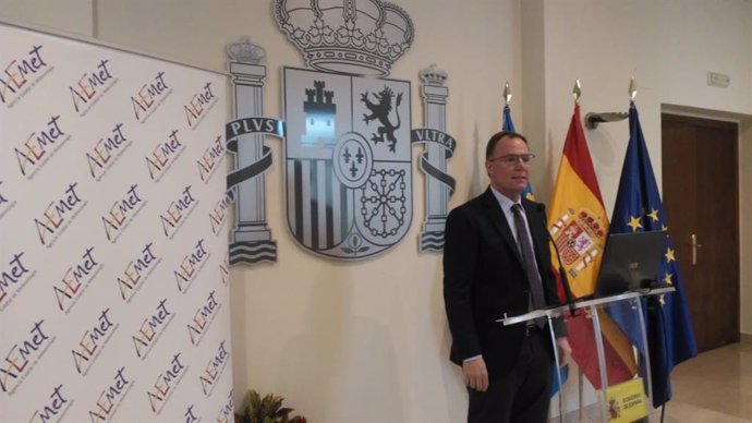 El delagado de la AEMET en Asturias, Ángel Gómez Peláez.