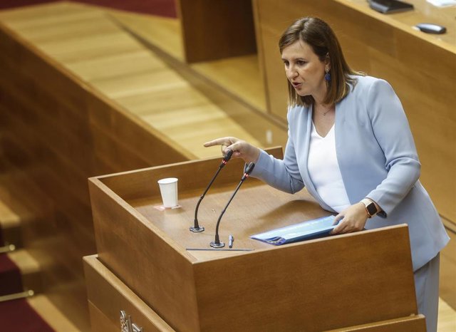 Archivo - La secretaria general y portavoz del PPCV, María José Catalá, interviene durante un debate