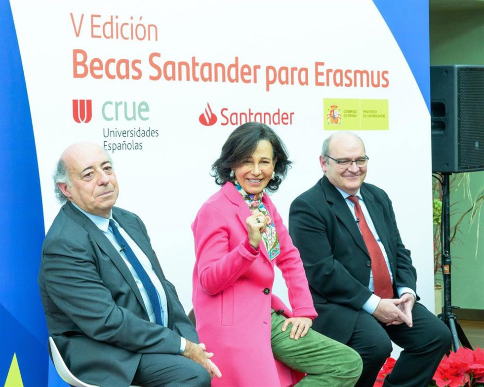 Consejo de Administración de Universia España, con Ana Botín, presidenta de Banco Santander y Universia; el secretario general de Universidades, José Manuel Pingarrón, y el presidente de Crue y rector de la Universidad Carlos III de Madrid, Juan Romo