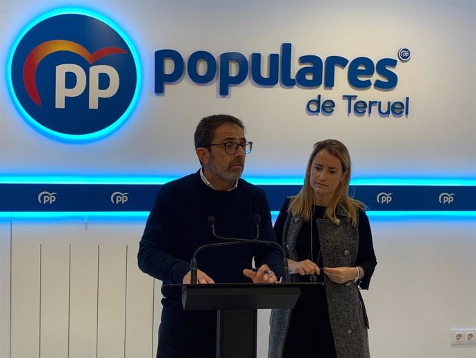 Los diputados provinciales del PP Teruel Carlos Boné y Yolanda Sevilla.