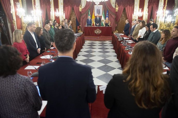 La Corporación de la Diputación de Cádiz durante el pleno de diciembre