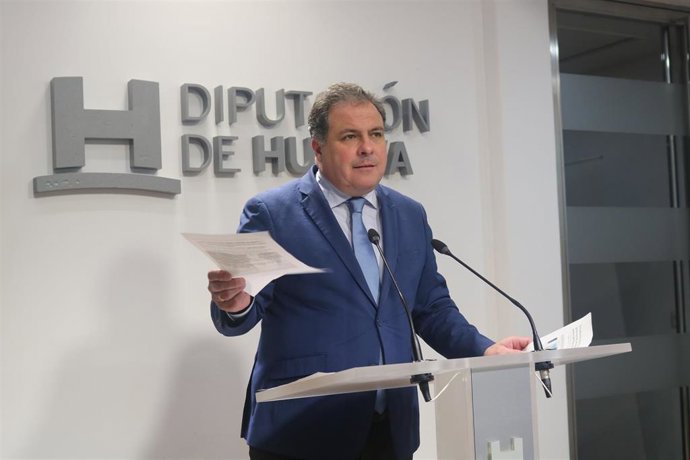 El portavoz del PP en la Diputación de Huelva, Juan Carlos Duarte, en rueda de prensa.