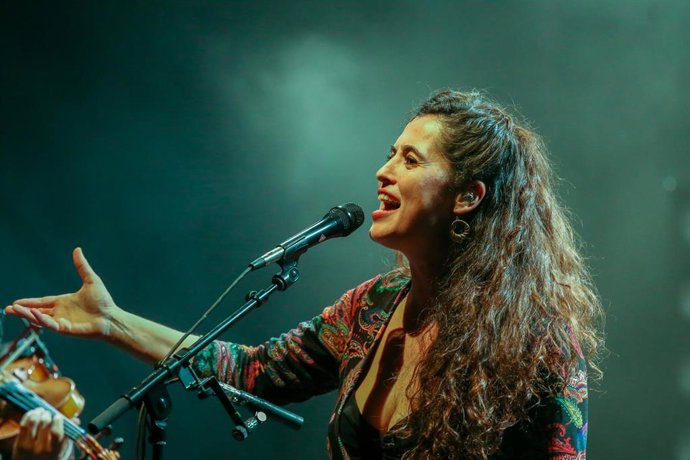 Archivo - La cantante Silvia Pérez Cruz, durante un concierto en el Teatro Circo Price, en Madrid (España), a 26 de enero de 2021. El concierto de Silvia Pérez se engloba dentro del festival Inverest 2021.