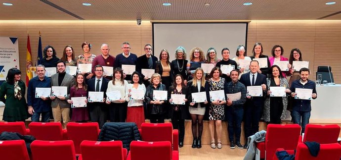 Educación premia 20 experiencias educativas que contribuyen al desarrollo de la competencia del alumnado