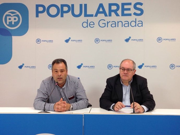 Archivo - Mariano Molina, a la izquierda en la imagen de archivo