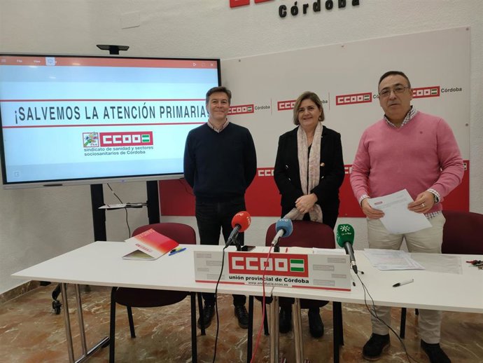 Borrego (centro) y Damas (dcha.), durante la rueda de prensa.