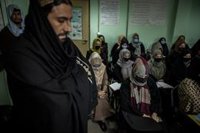 ONU Mujeres tilda de "espantosa" la decisión de prohibir a las mujeres asistir a las universidades afganas