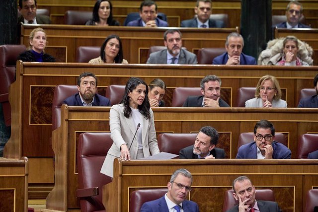 La presidenta de Ciudadanos, Inés Arrimadas, en una sesión plenaria, en el Congreso de los Diputados, a 15 de diciembre de 2022, en Madrid (España).