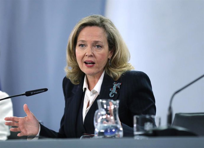 La vicepresidenta primera y ministra de Asuntos Económicos y Transformación Digital, Nadia Calviño, durante la rueda de prensa tras la reunión del Consejo de Ministros en Moncloa, a 20 de diciembre de 2022, en Madrid (España). 