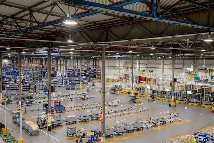 Archivo - Almacén de logística de Seat