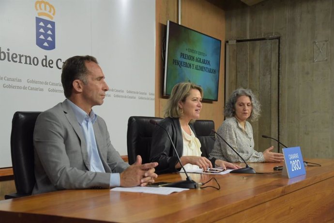 La consejera de Agricultura, Ganadería y Pesca del Gobierno de Canarias, Alicia Vanoostende, da a conocer en rueda de prensa los galardonados en las ediciones XXVIII y XXIX de los Premios Agrarios, Pesqueros y Alimentarios de Canarias