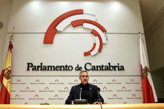 El vicepresidente de Cantabria, Pablo Zuloaga, durante la rueda de prensa para informar sobre los acuerdos de Consejo de Gobierno.