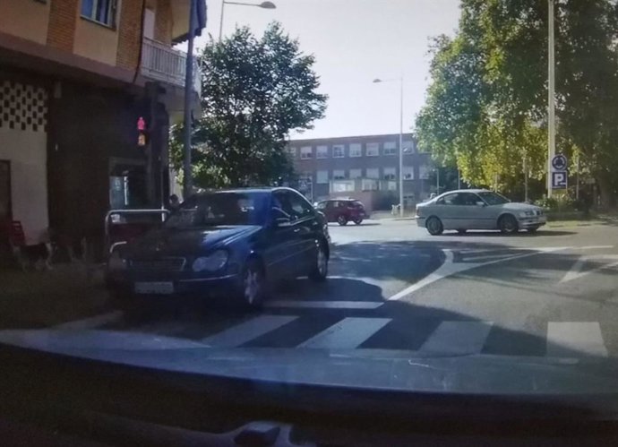 Vehículo hurtado circulando por Estella, desde la cámara de Policía Municipal