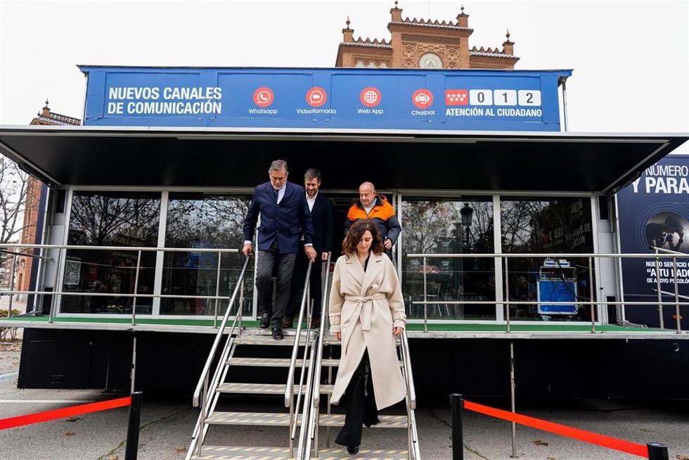 Díaz Ayuso en la presentación de la oficina móvil del Servicio de Atención e Información al Ciudadano
