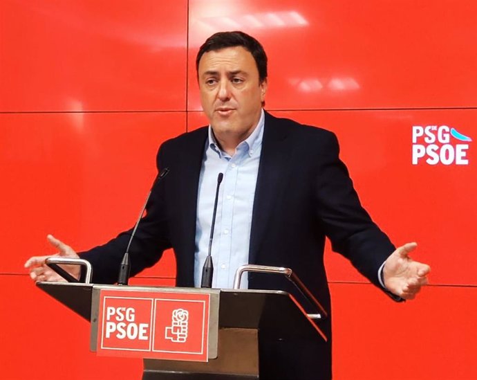 Archivo - El secretario xeral del PSdeG, Valentín González Formoso, en rueda de prensa