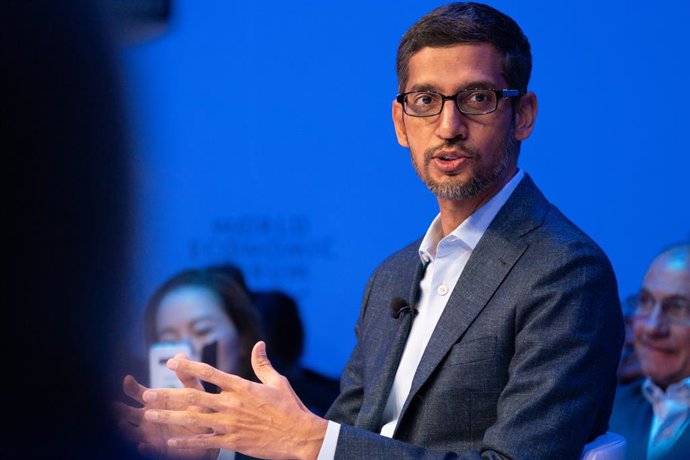 Archivo - HANDOUT - 22 January 2020, Switzerland, Davos: Chief Executive Officer of Alphabet Sundar Pichai speaks during a plenary session at the 50th World Economic Forum annual meeting. Photo: Greg Beadle/World Economic Forum/dpa - ATTENTION: editoria