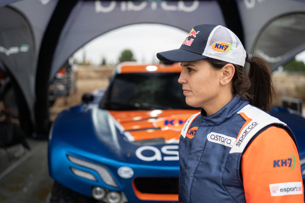 La piloto Laia Sanz (Astara Team) participará en su 13 Rally Dakar, segundo en coche y primero con Astara