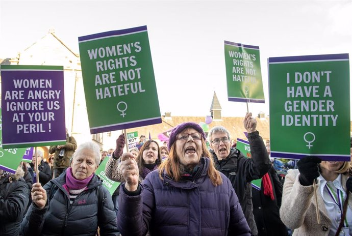 Protestas contra la ley de autodeterminación de género en Escocia