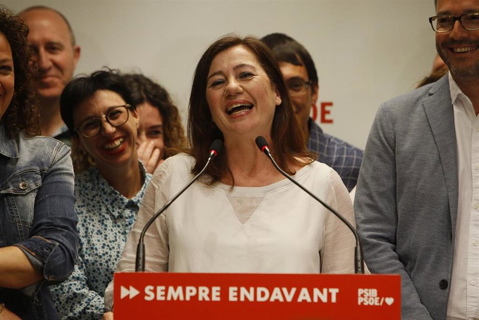 Archivo - La presidenta del Govern balear, Francina Armengol, en la sede del PSIB durante las últimas elecciones.