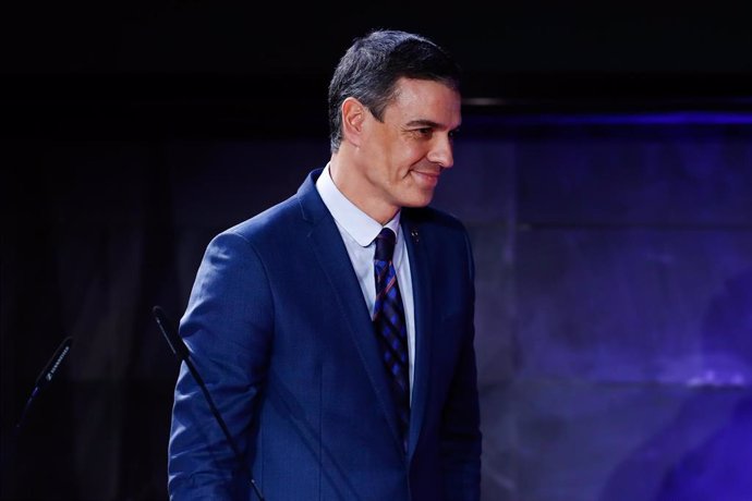 Pedro Sanchez, President of the Government of Spain, gestures during the COE (Spanish Olympic Committee) 2022 Awards Ceremony at COE at COE Official Headquarters on December 21, 2022 in Madrid, Spain.