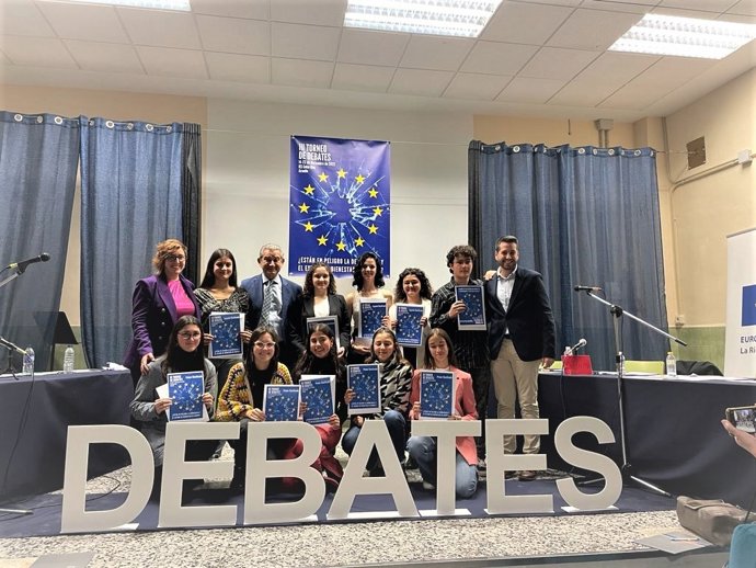 Celso González: "El Gobierno de La Rioja impulsa la participación de los jóvenes en la vida democrática y cívica"