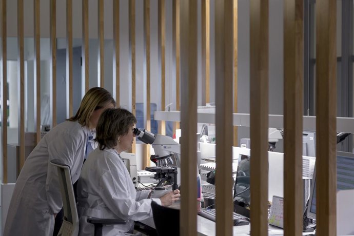 Archivo - Un laboratorio de Atrys Health