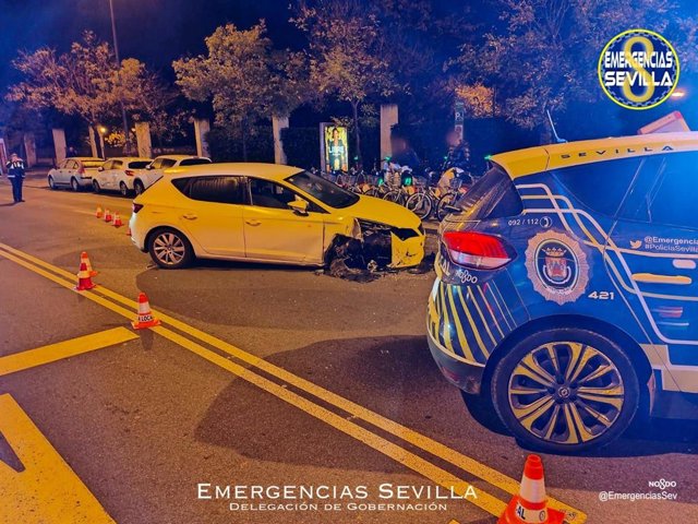 El conductor chocó su vehículo contra una estación de bicicletas en la calle San Vicente de Paúl.