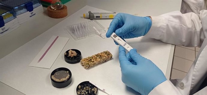 Desarrollan una tira reactiva que permite detectar y cuantificar de forma rápida y sencilla alérgenos en alimentos