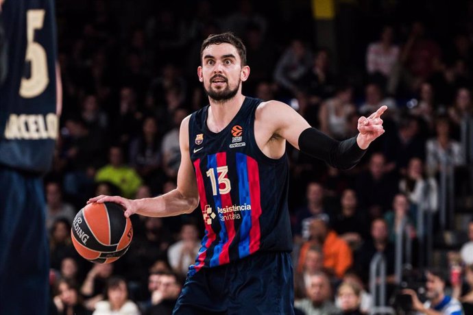 Tomas Satoransky of FC Barcelona in action during the Turkish Airlines EuroLeague match between FC Barcelona and LDLC Asvel  at Palau Blaugrana on December 09, 2022 in Barcelona, Spain.