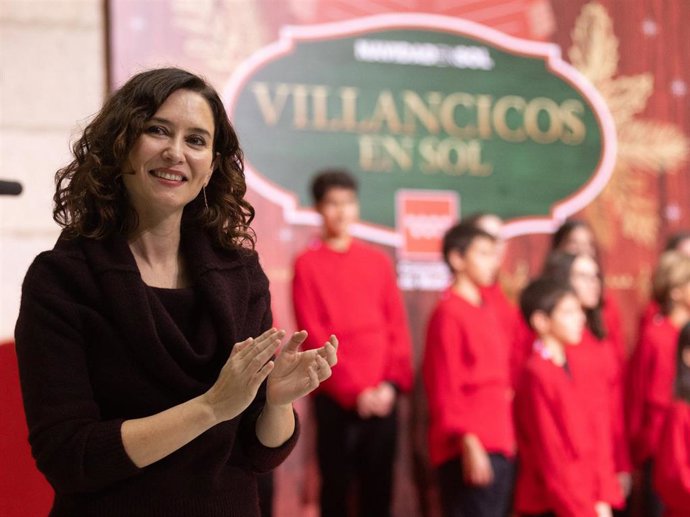 La presidenta de la Comunidad de Madrid, Isabel Díaz Ayuso, en la inauguración del tradicional Belén de la Real Casa de Correos, a 29 de noviembre de 2022, en Madrid (España). 