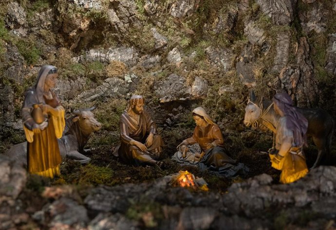 Detalle de algunas figuras del tradicional Belén de la Real Casa de Correos, a 29 de noviembre de 2022, en Madrid (España). El belén ha sido realizado por la Asociación de Belenistas de Madrid y al inicio de su inauguración el Coro de Niños y Jóvenes de