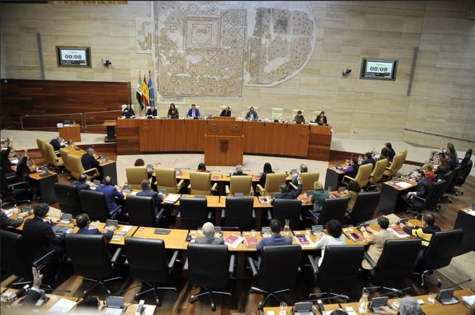 Votación de los Presupuestos de Extremadura para 2023