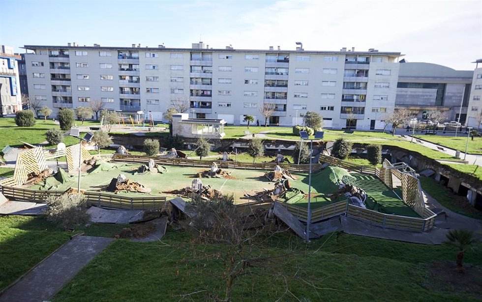 Archivo - Hundimiento del parking de Nueva Montaña