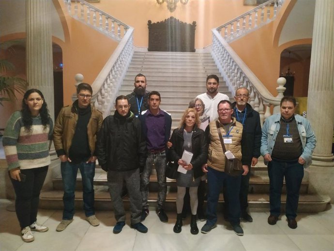 Sánchez se reúne con una representación de usuarios de centros de día de atención a las adicciones.