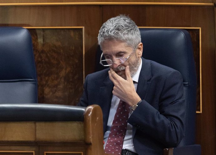 El ministro de Interior, Fernando Grande-Marlaska, durante una sesión plenaria, en el Congreso de los Diputados.