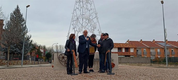 Inauguración de la escultura 'El motor del frío'