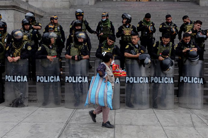 Policía en Lima, Perú