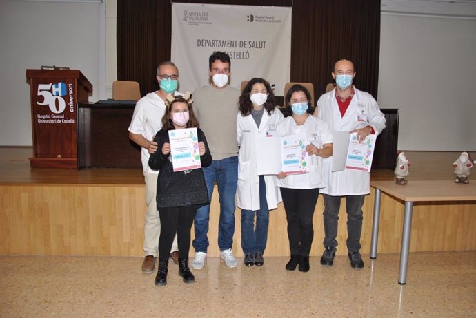 Roberto Bautista entrega los premios del certamen de relatos y cuentos de navidad del hospital de Castellón