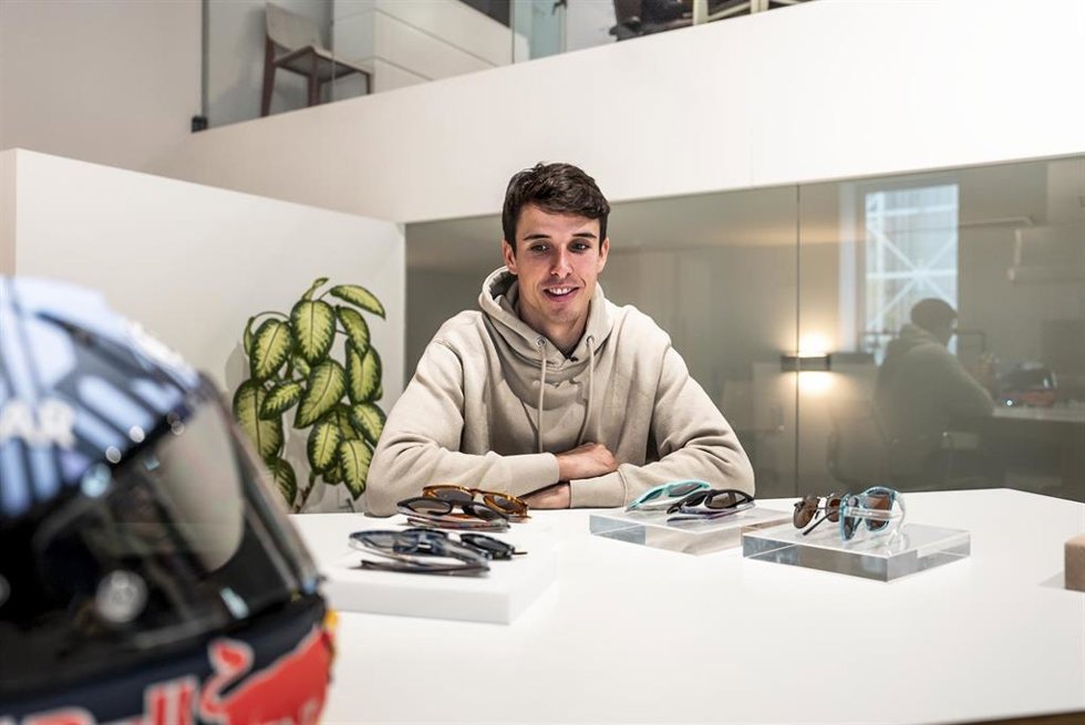 Álex Márquez, imagen de Hawkers.