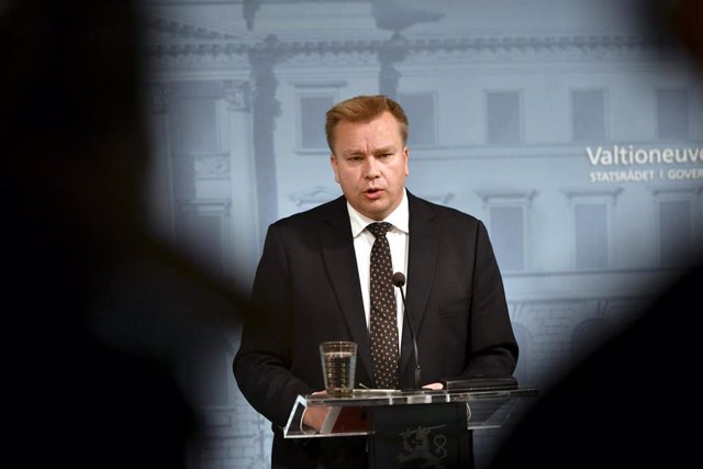 Archivo - El ministro de Defensa de Finlandia, Antti Kaikkonen.