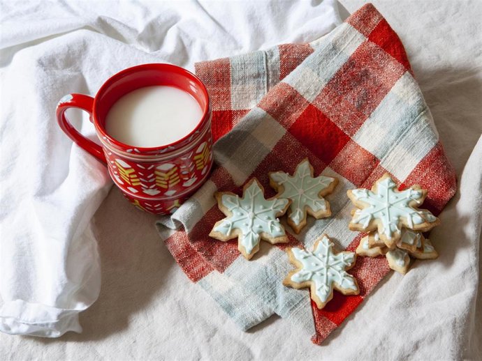 New York City, New York, USA: Christmas Cookies with Cup of Milk