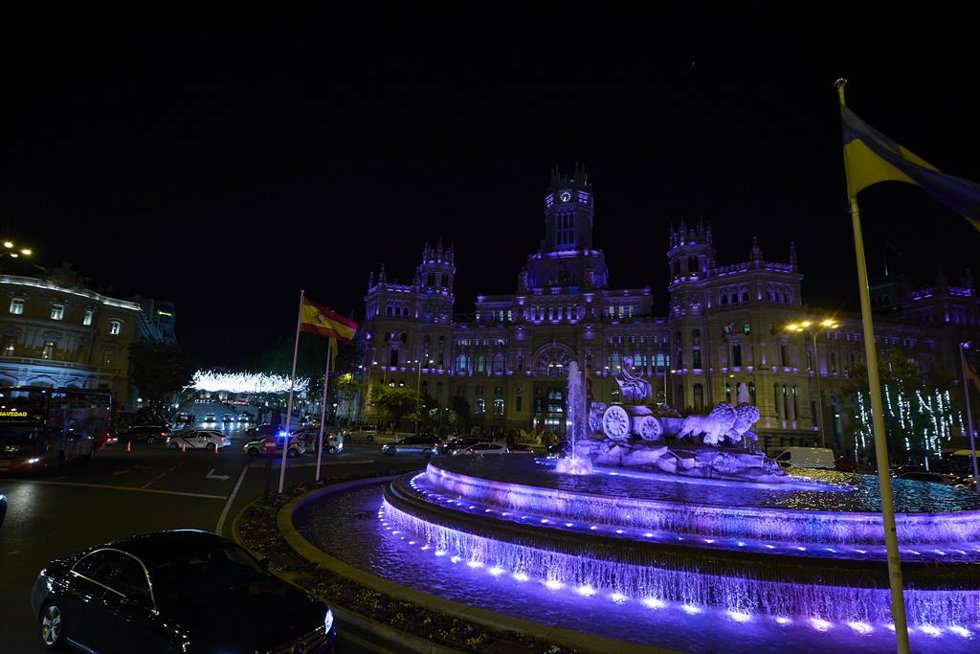 Vista de la plaza de Cibeles desde el autobús Naviluz, a 25 de noviembre de 2022, en Madrid (España).