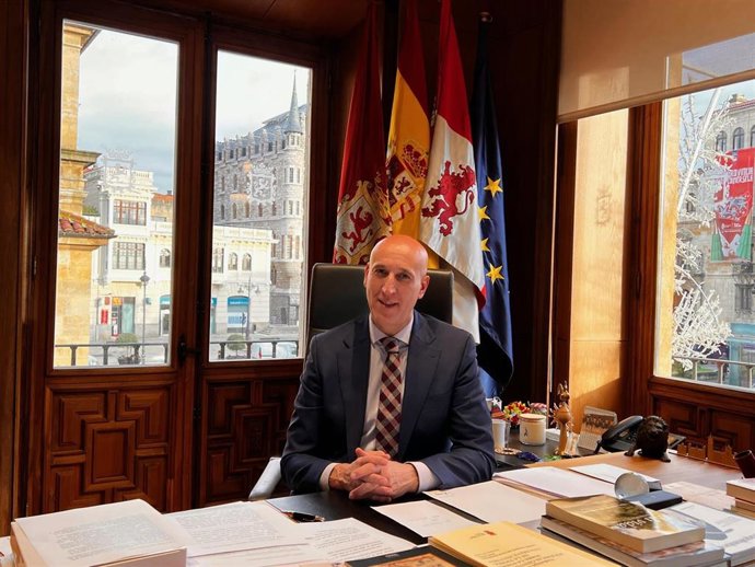 El alcalde de León, José Antonio Diez, durante la entrevista con Europa Press.