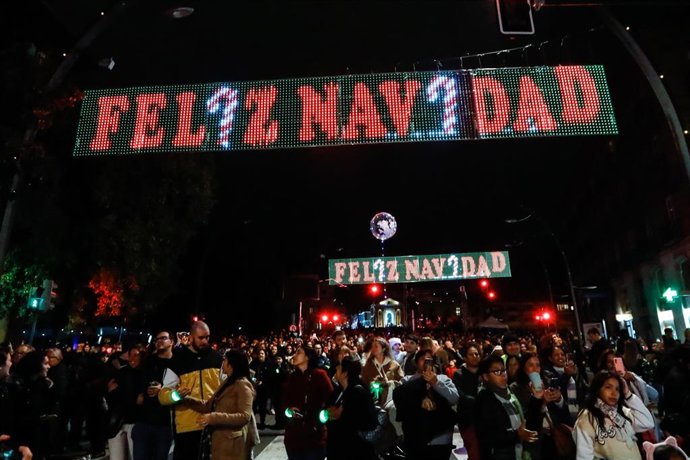 Espectáculo del encendido de las luces de Navidad en el Jardín Chino de Murcia