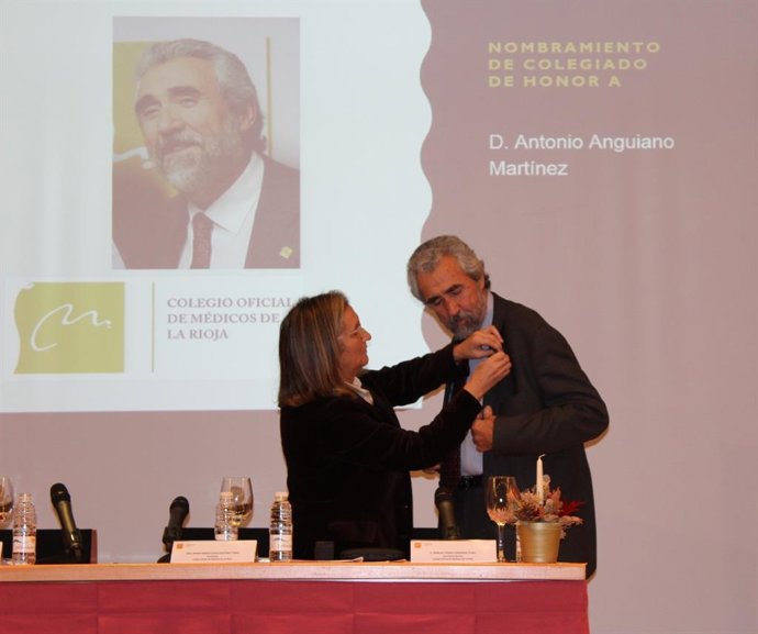 Antonio Anguiano es nombrado colegiado de honor del Colegio de Médicos de La Rioja