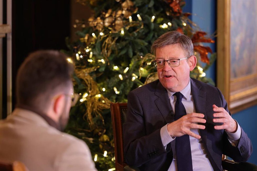 El presidente de la Generalitat, Ximo Puig, en un momento de la entrevista