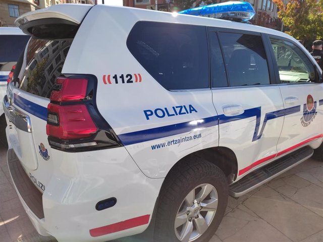 Levantamiento del cadáver de un joven de 24 años que ha fallecido tras ser agredido con arma blanca en la plaza de Okendo, a 25 de diciembre de 2022, en San Sebastián