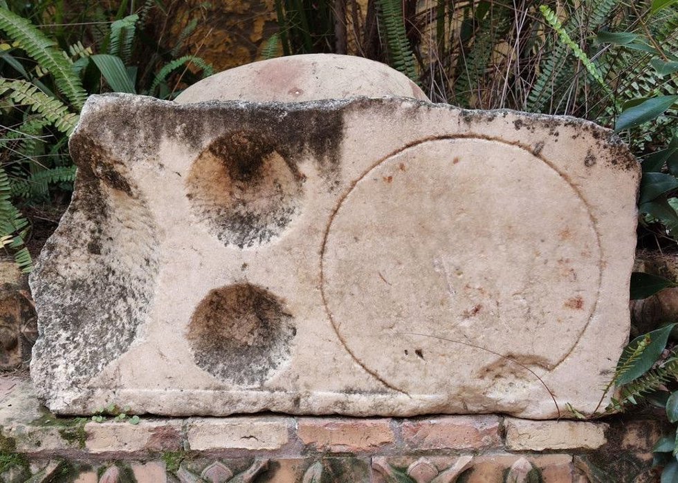 Imagen de la "mensa ponderaria" inacabada de la Casa Palacio de la Condesa de Lebrija