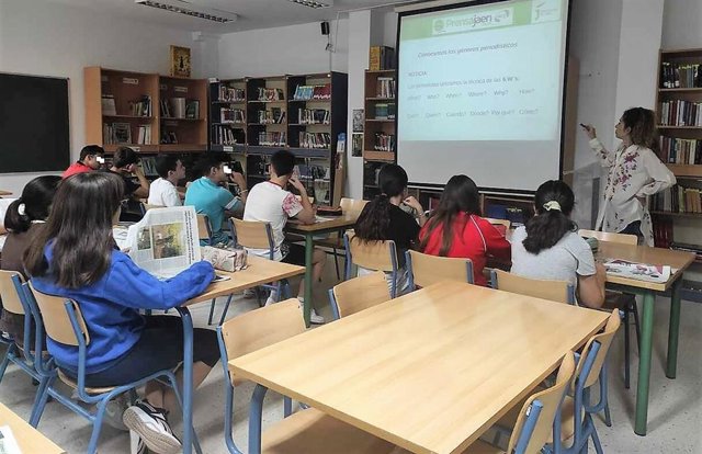 Archivo - Uno de los talleres de alfabetización mediática.