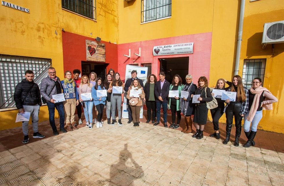 26.12.22 Nota Y Fotos Ayto Huelva (Taller Empleo Aguaviva)